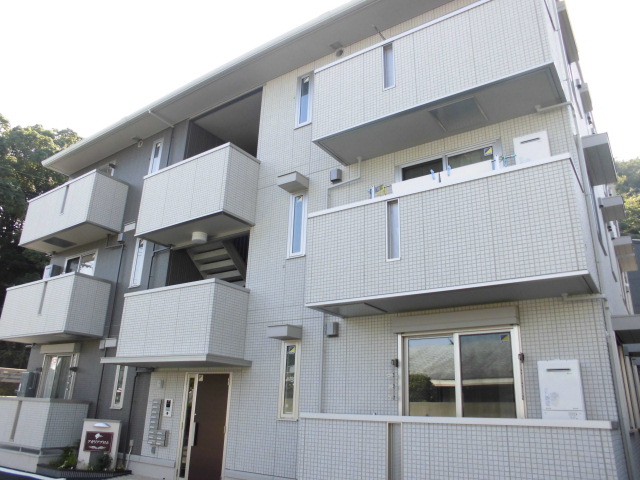 アゼリアブロム 外観