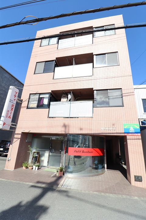 リジョイス 外観
