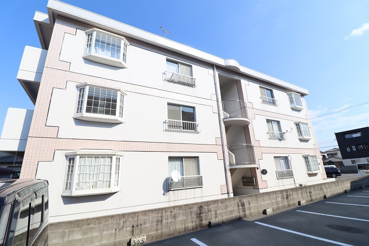 ファミールマス 外観