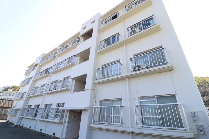 湯川ハイツ 外観