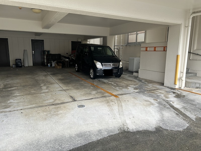 ひまわりハウス 駐車場