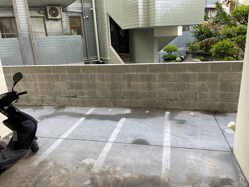 リリパトラ壺屋 駐車場