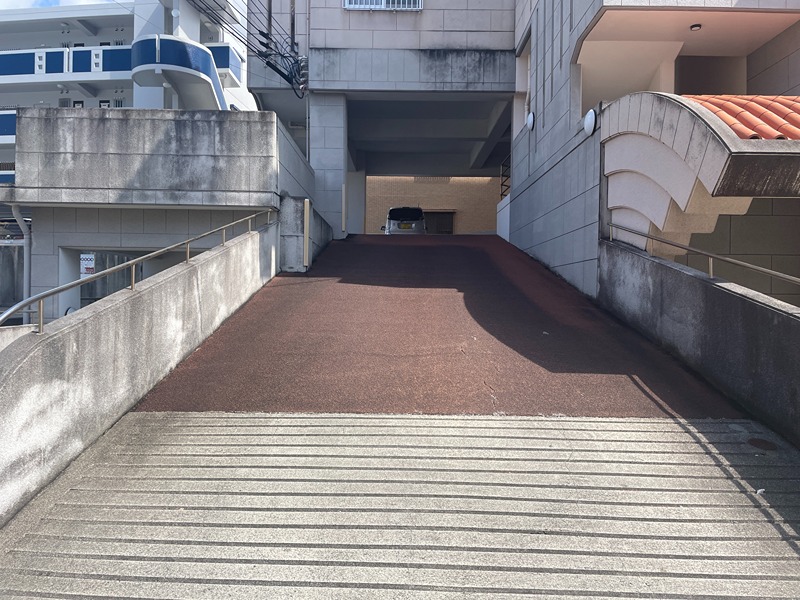 金宏産業第一ビル 駐車場