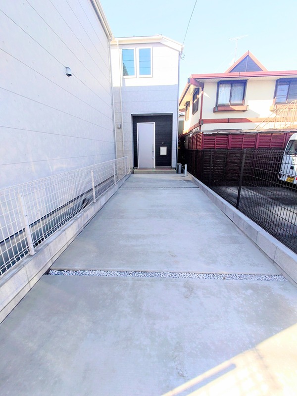 中町二丁目貸家　A棟 駐車場