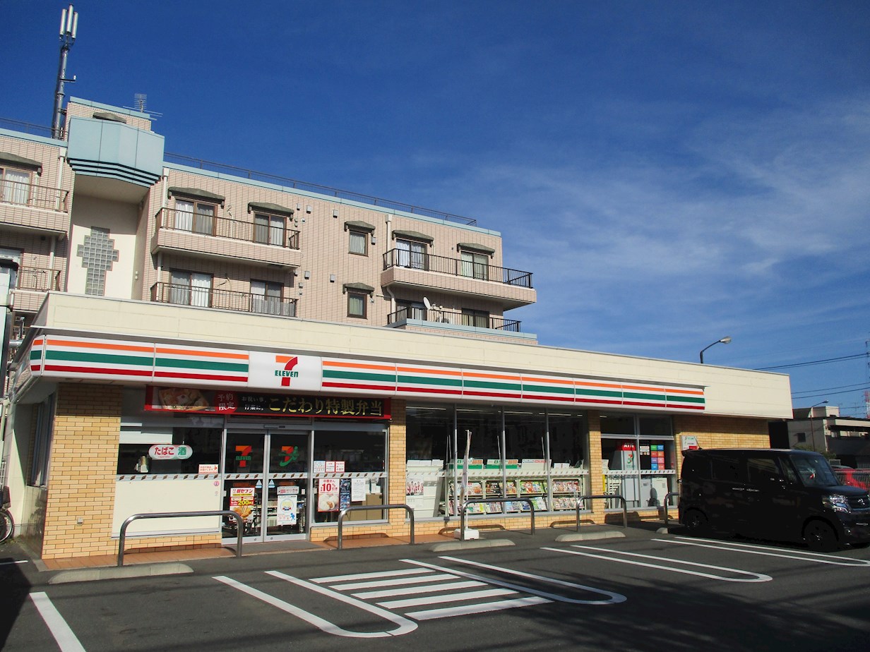 中町二丁目貸家　A棟 コンビニ