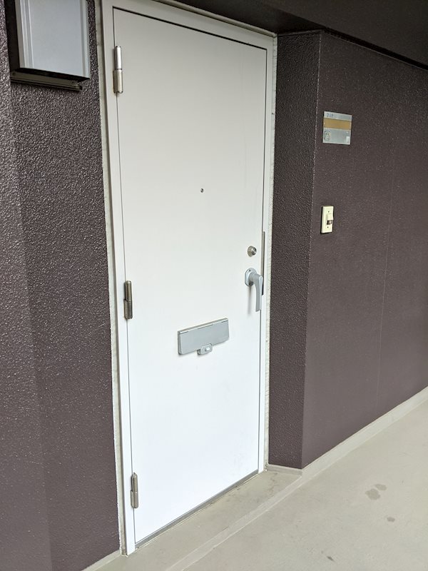 ドルフ町田 玄関