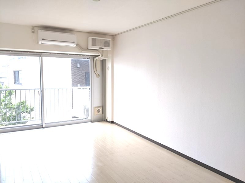 ドルフ町田 リビング