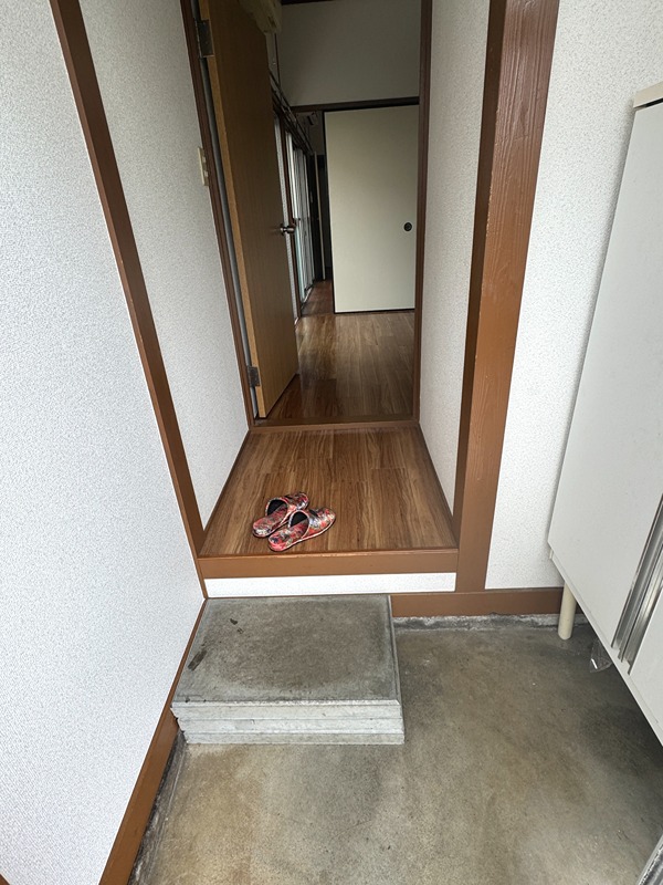 森野4丁目貸家 玄関