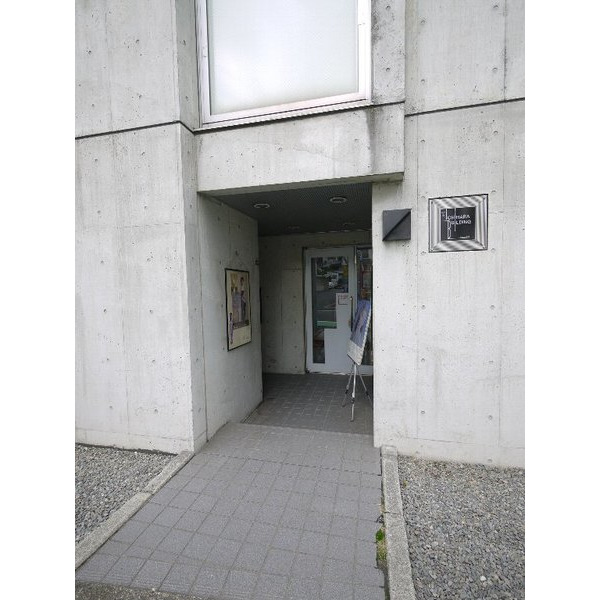 市原ビル エントランス