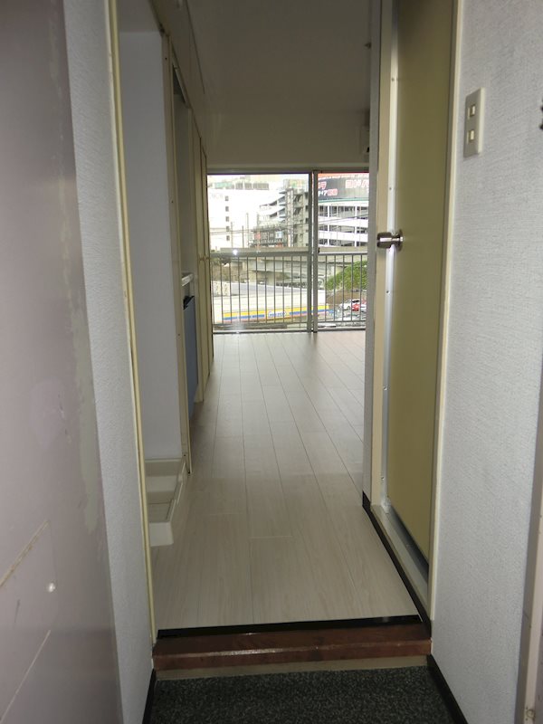 ドルフ町田 玄関
