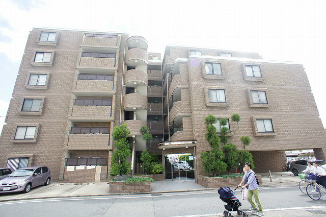 アグラード長岡京 外観