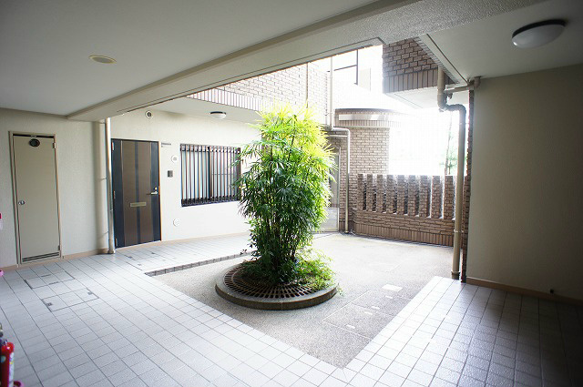アグラード長岡京 エントランス