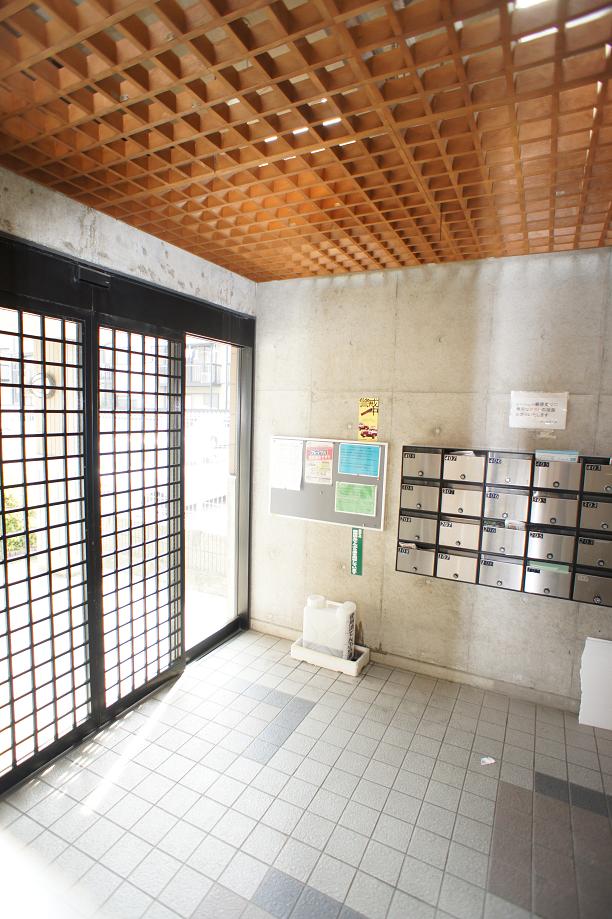 京都府京都市伏見区羽束師鴨川町75-1 エントランス