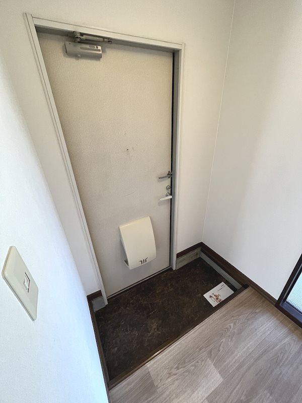 プチメゾン 玄関