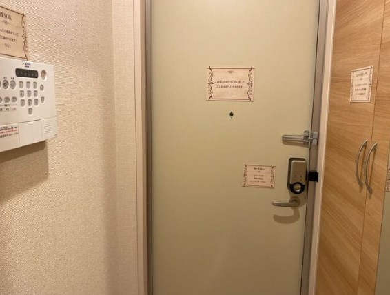 シェモワ　A棟  玄関