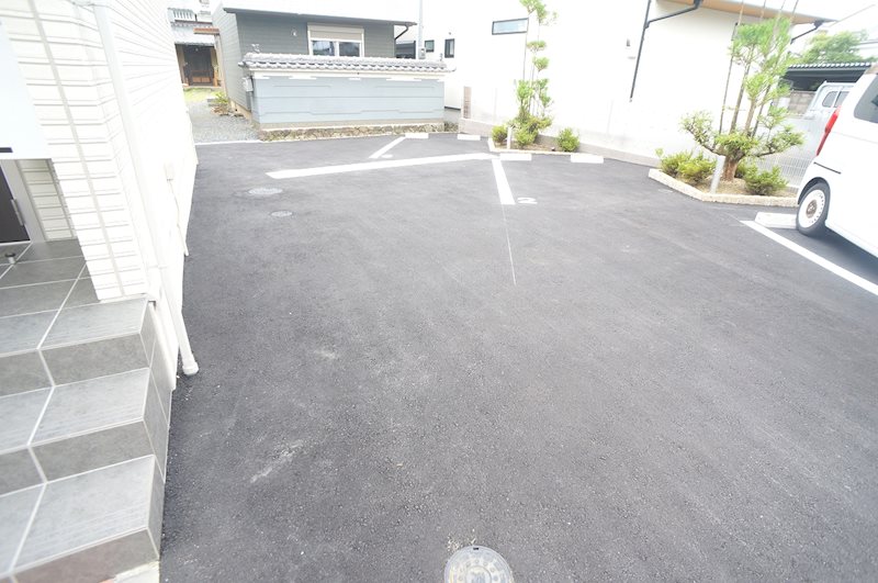 ガーデン善峯道 駐車場