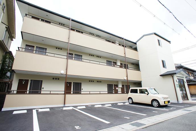 エトワールクレールⅠ 駐車場