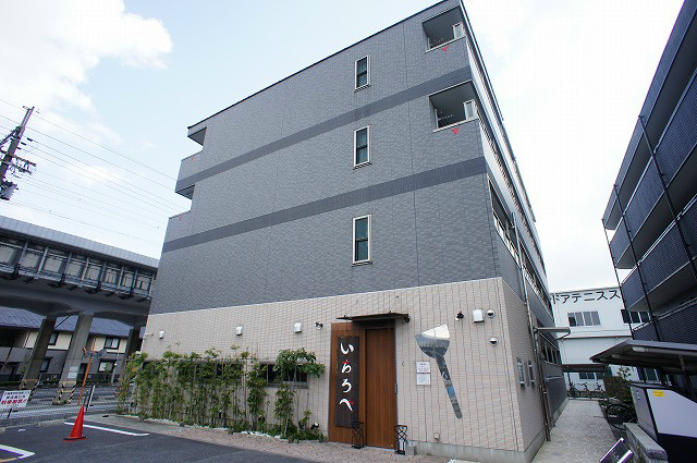 ノイブルーメ桂川 外観