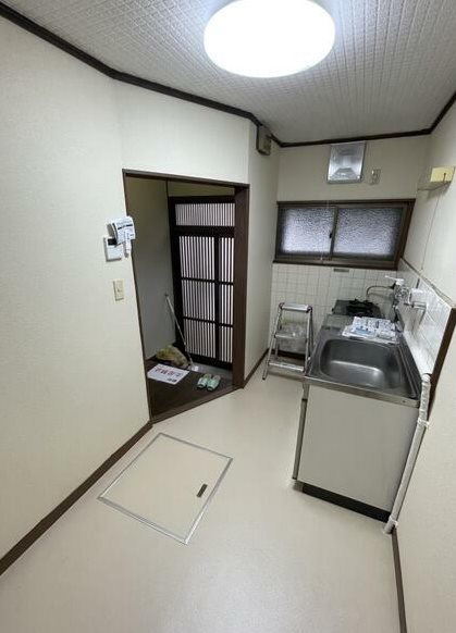 久世中久世町４丁目59-10貸家 玄関