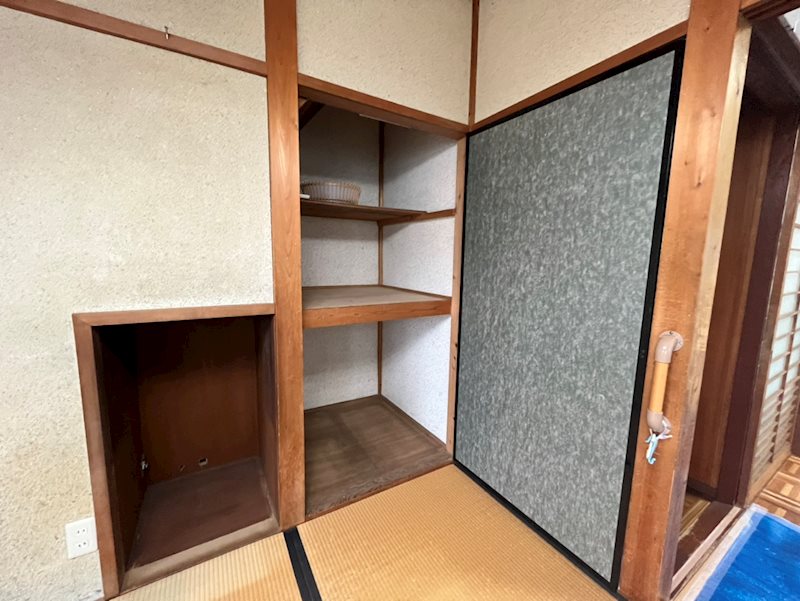 向日町南山34貸家(短期契約) 収納