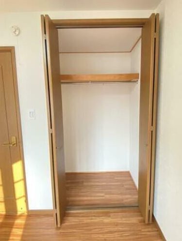 羽束師鴨川町161-16貸家 収納