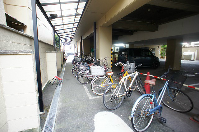 サンリット 駐車場