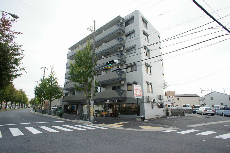 グランドール桂川畔 外観