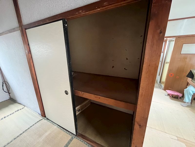 久世殿城町142-7貸家 収納
