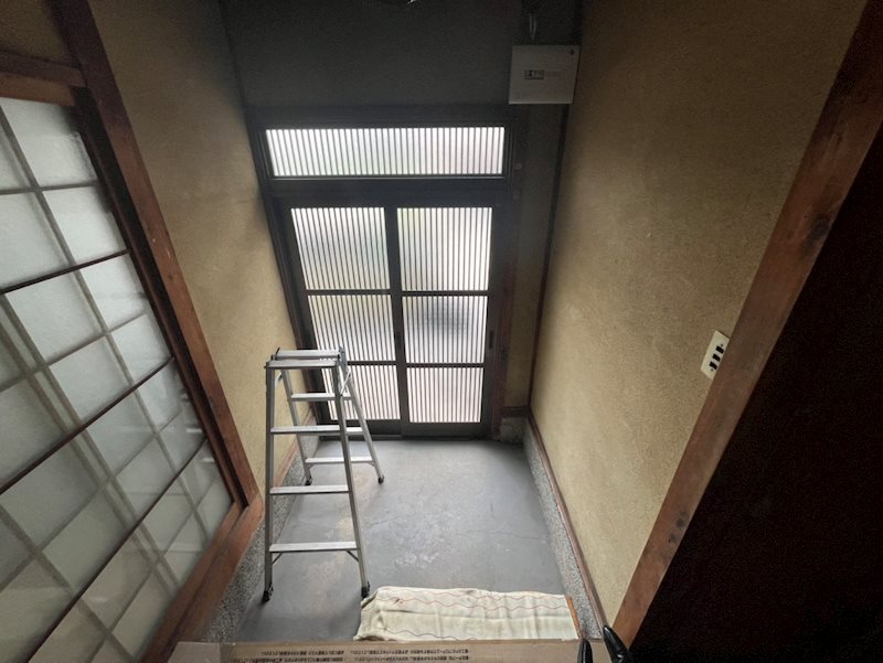 久世殿城町142-7貸家 玄関