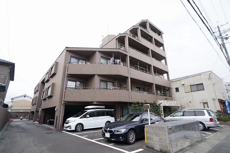 ロイヤル清涼 外観