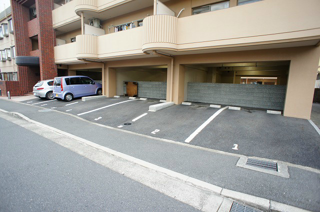 エトワール長岡京 駐車場