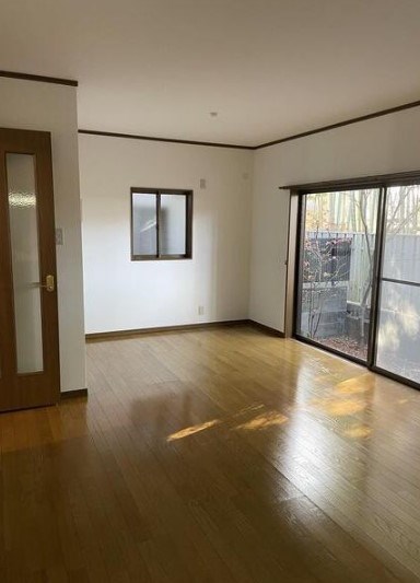 京都府長岡京市開田４丁目5-1 リビング