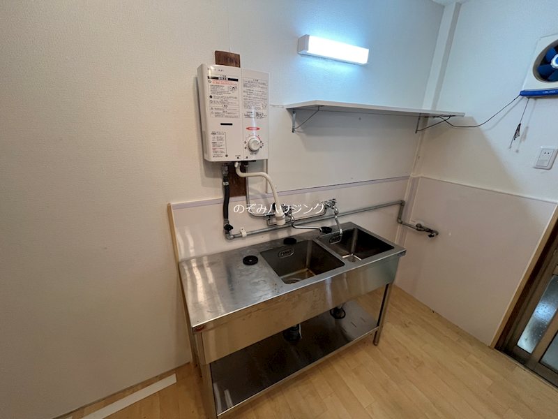 鳴滝安井殿町10ｰ4店舗付き住宅 キッチン