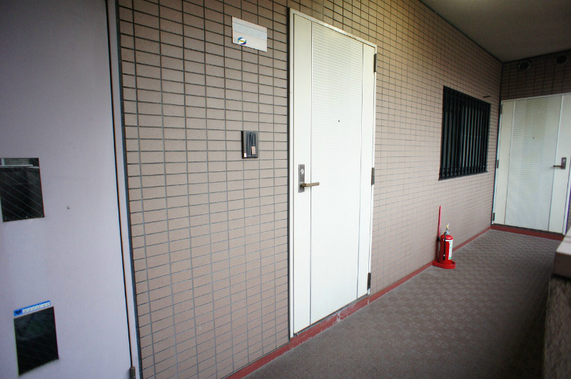 カサベルデ 玄関