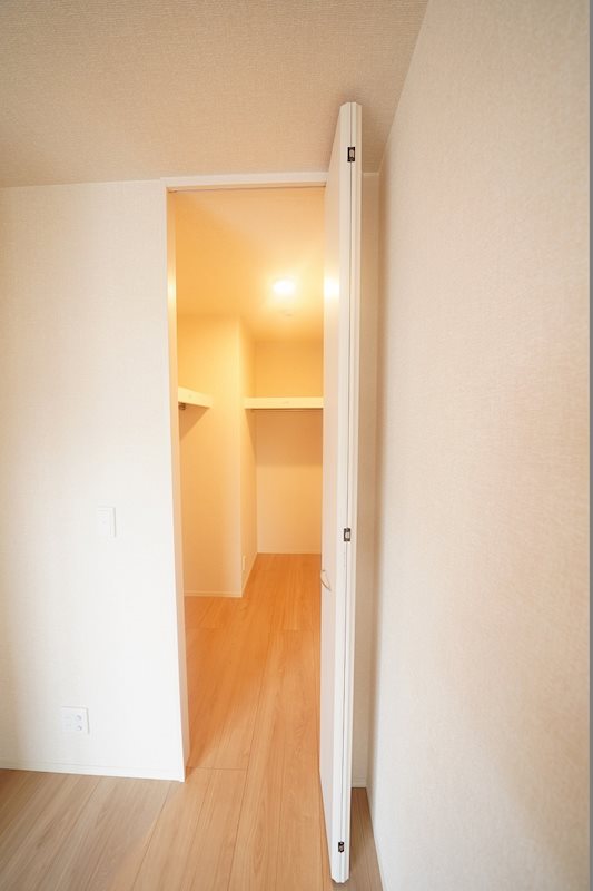 京都府向日市物集女町出口18 収納