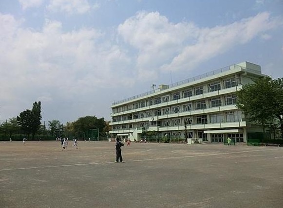 東京都小金井市貫井南町４丁目 中学校