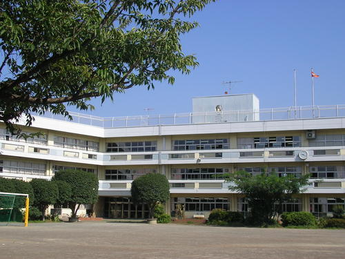東京都国分寺市東元町１丁目 小学校