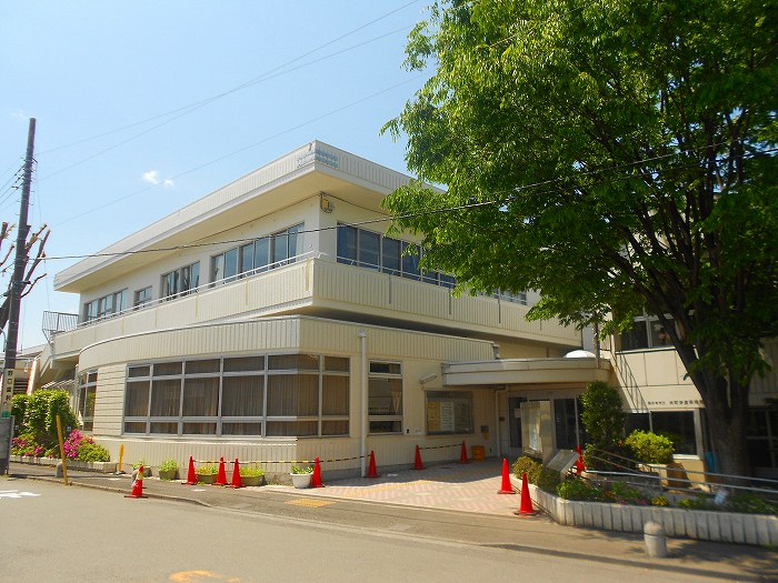 東京都国分寺市光町３丁目 図書館