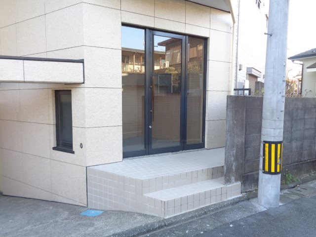 東京都国立市中２丁目 エントランス