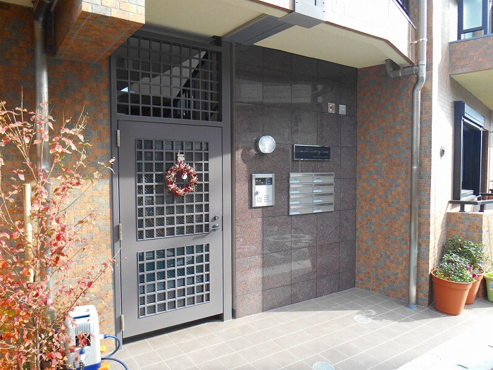 東京都国分寺市泉町３丁目 エントランス