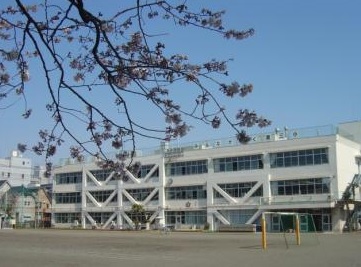 東京都立川市錦町４丁目 小学校