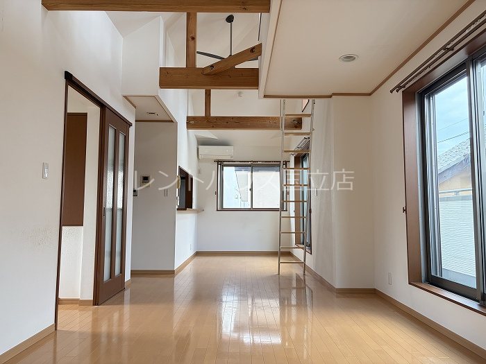 東京都国分寺市日吉町２丁目 リビング