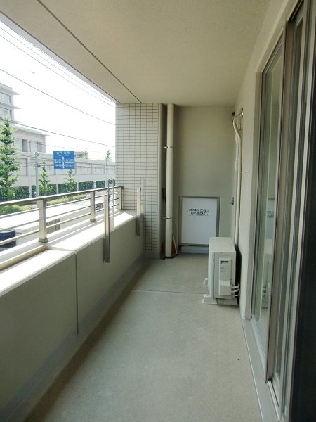 東京都日野市多摩平５丁目 ベランダ