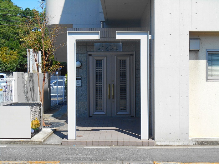 東京都国分寺市光町１丁目 エントランス