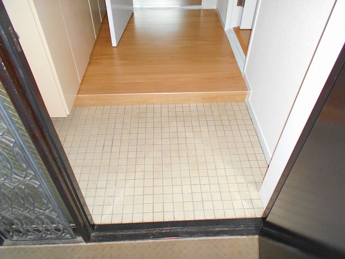 東京都日野市日野本町４丁目 玄関