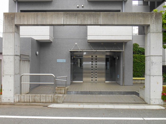 東京都国立市富士見台３丁目 エントランス
