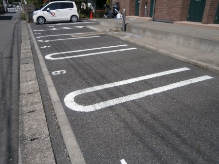 東京都日野市栄町２丁目 駐車場