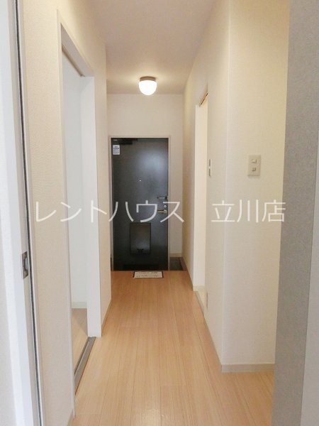東京都立川市曙町３丁目 玄関