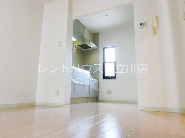 東京都立川市曙町３丁目 リビング
