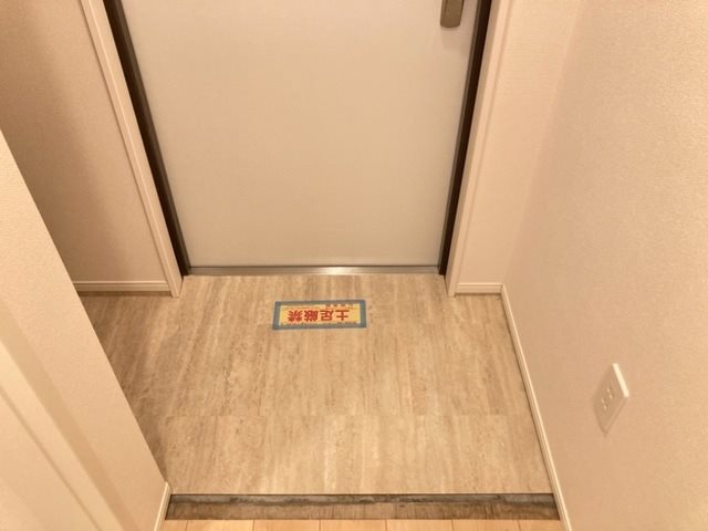 東京都日野市万願寺３丁目 玄関
